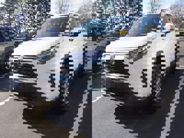 Used 2025 Toyota RAV4 XLE