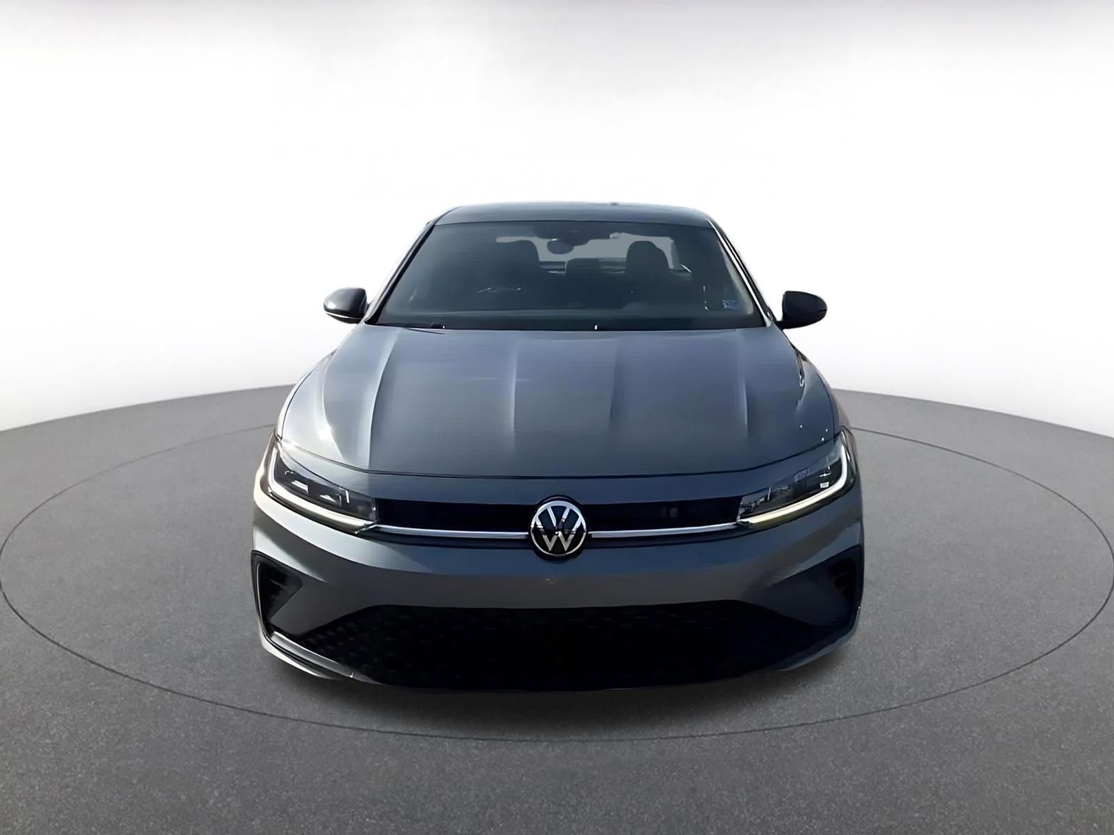 Used 2025 Volkswagen Jetta Sport image 4