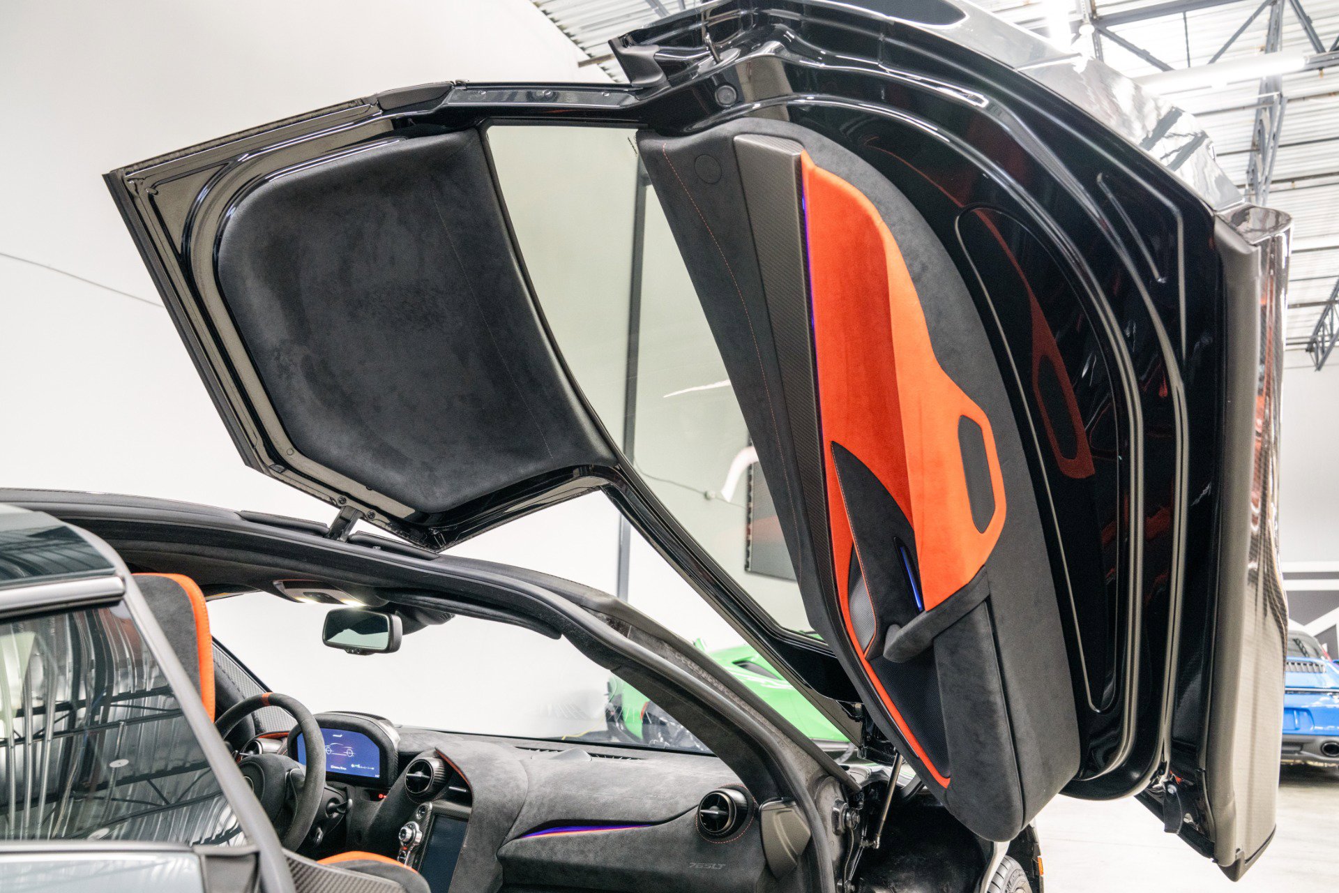 Used 2021 McLaren 765LT image 32