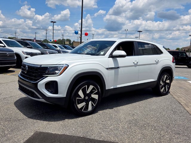New 2026 Volkswagen Atlas Cross Sport SE FWD image 3