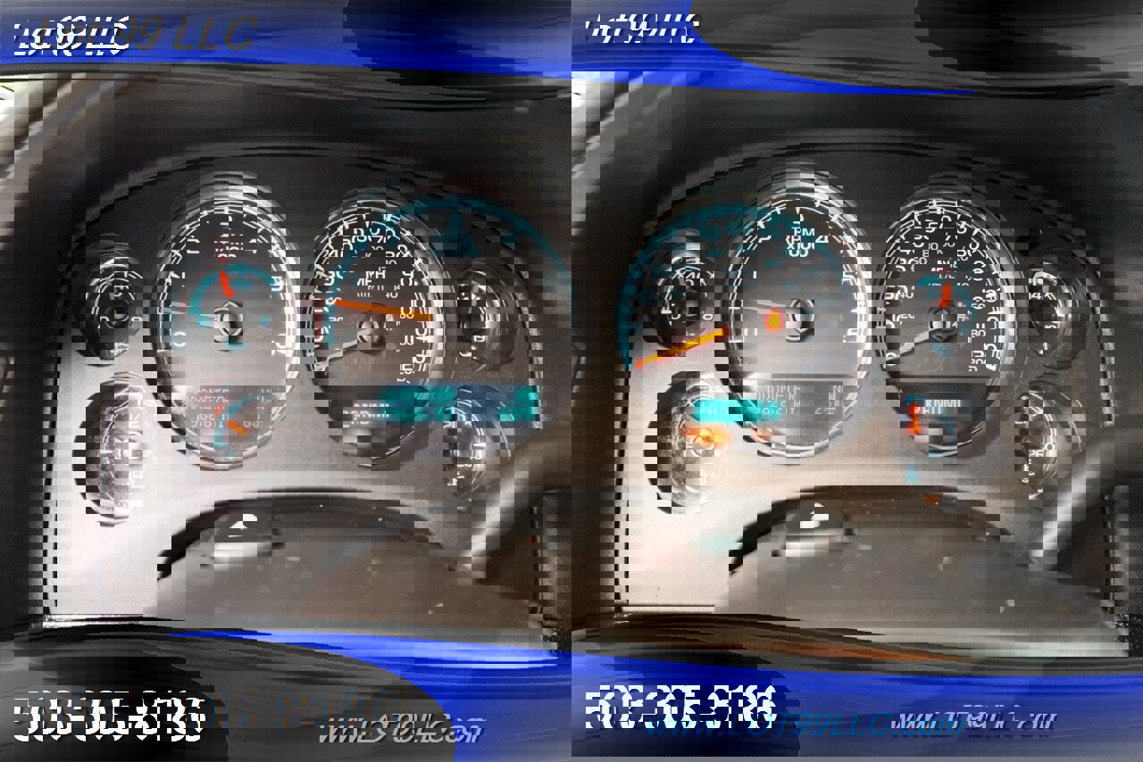 Used 2012 Chevrolet Suburban 2500 w/ Skid Plate Package image 22