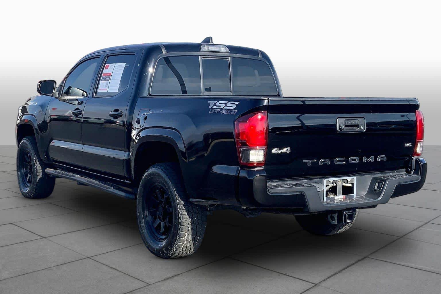 Used 2023 Toyota Tacoma SR AWD/4WD image 12