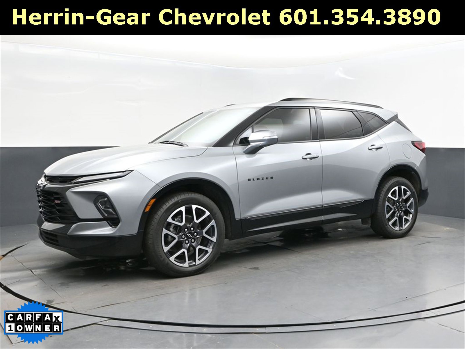 Used 2024 Chevrolet Blazer RS w/ Driver Confidence II Package image 3