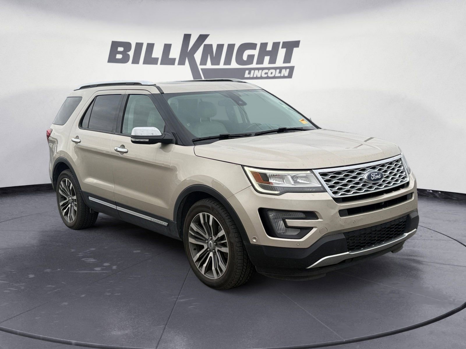 Used 2017 Ford Explorer Platinum AWD/4WD image 7