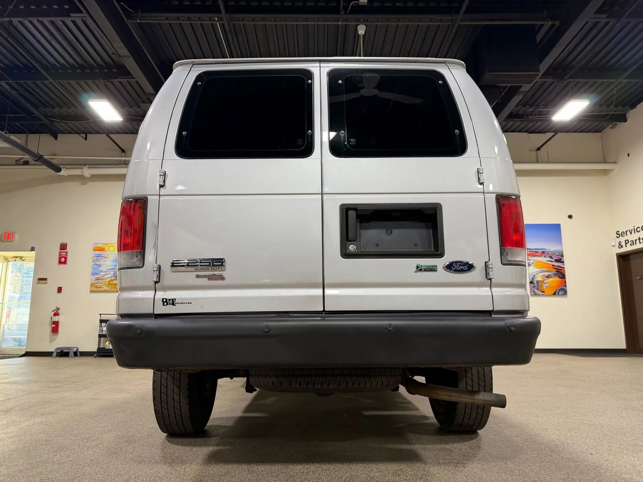 Used 2014 Ford E-250 and Econoline 250 w/ Power Group image 18