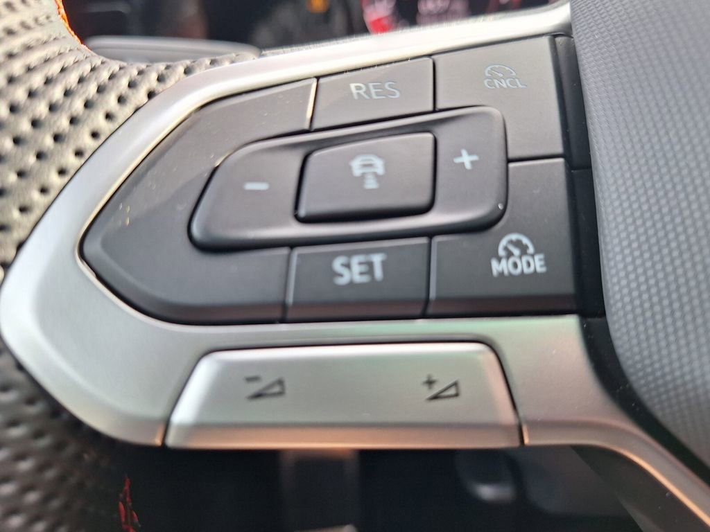 New 2026 Volkswagen GTI SE image 12