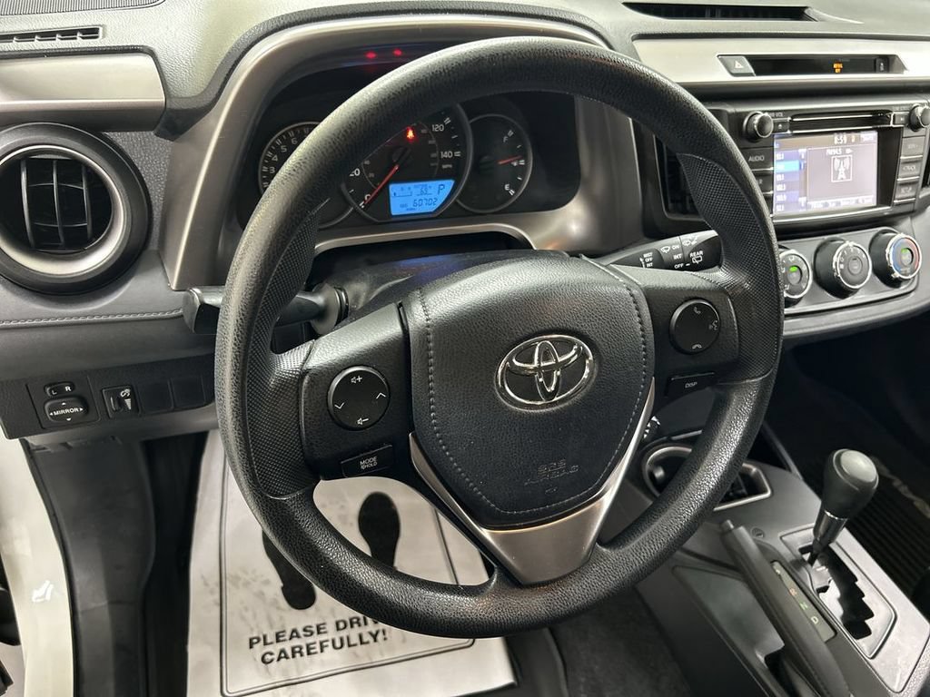 Used 2016 Toyota RAV4 LE AWD/4WD image 4