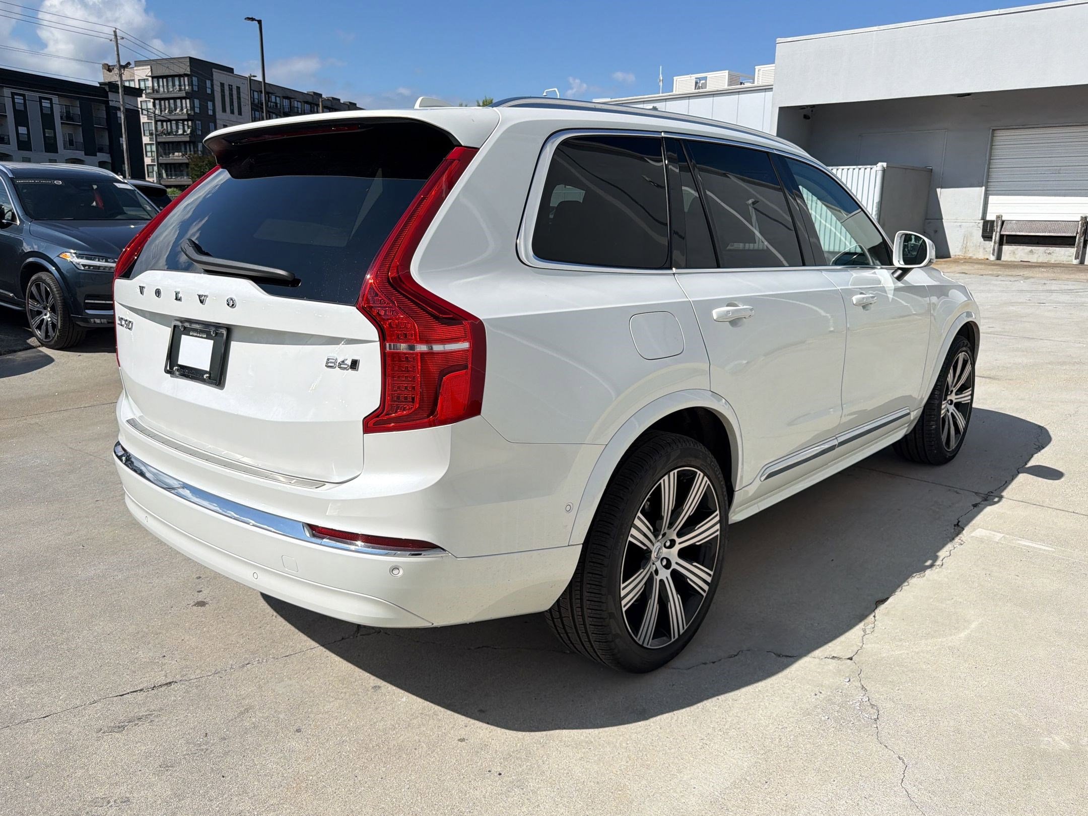 Used 2023 Volvo XC90 B6 Ultimate w/ Protection Package Premier AWD/4WD image 9