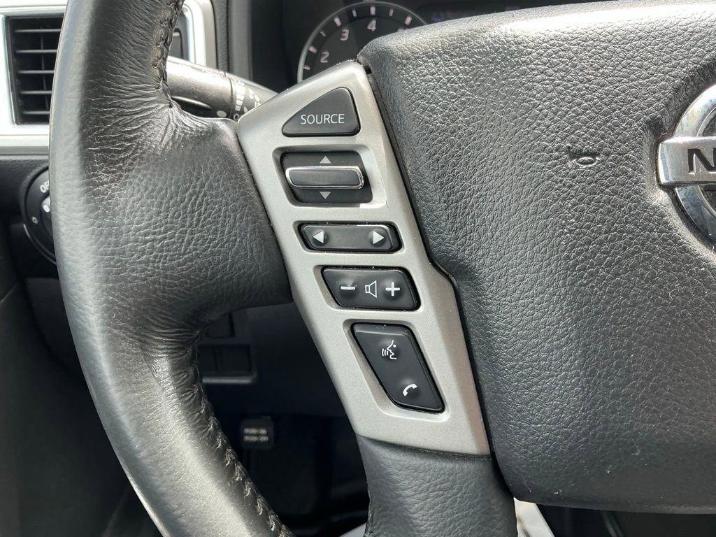 Used 2021 Nissan Titan SV w/ SV Convenience Package RWD image 38