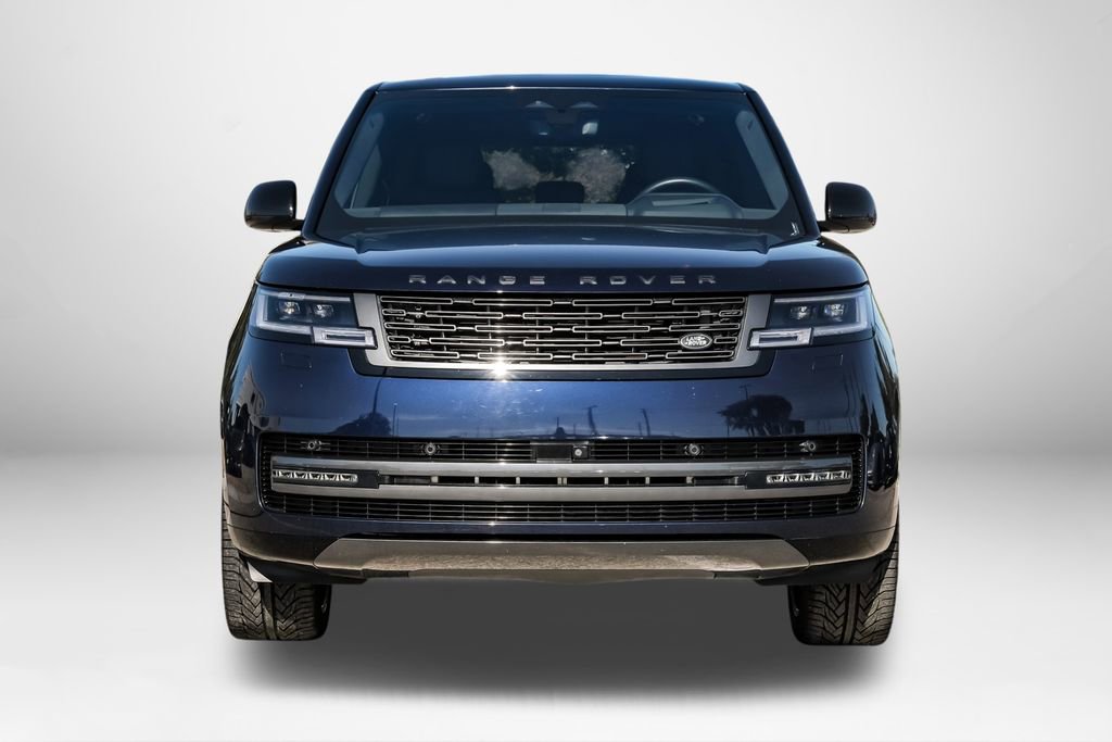 Used 2023 Land Rover Range Rover SE image 3