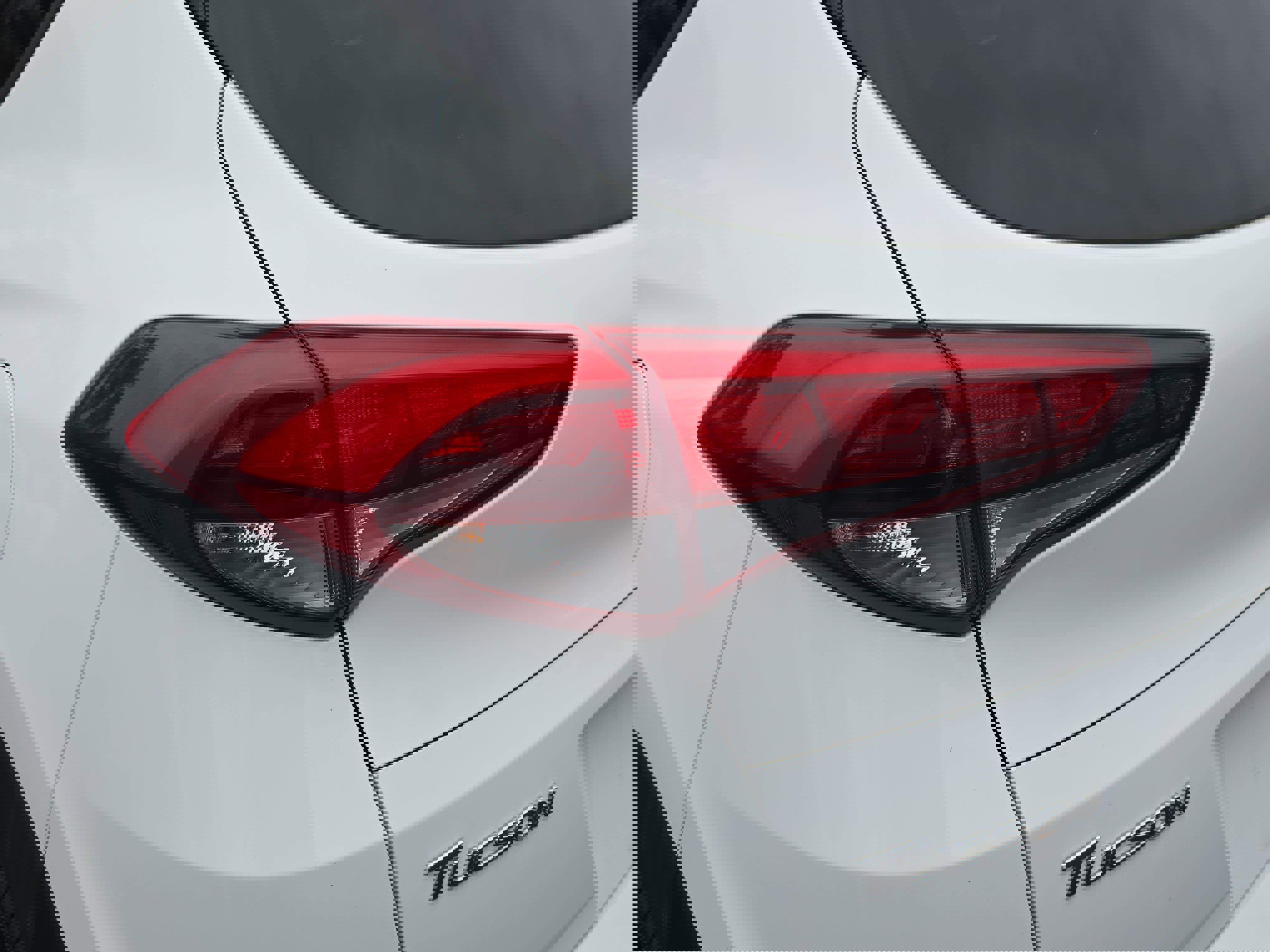 Used 2017 Hyundai Tucson Sport image 32