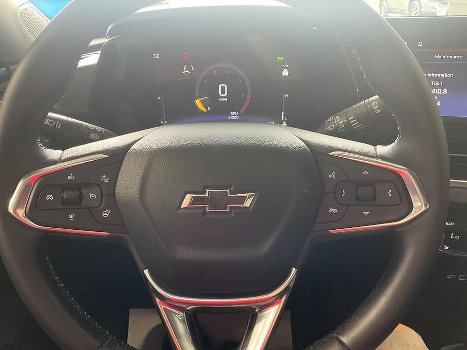 Used 2024 Chevrolet Trax ACTIV w/ Sunroof Package FWD image 20