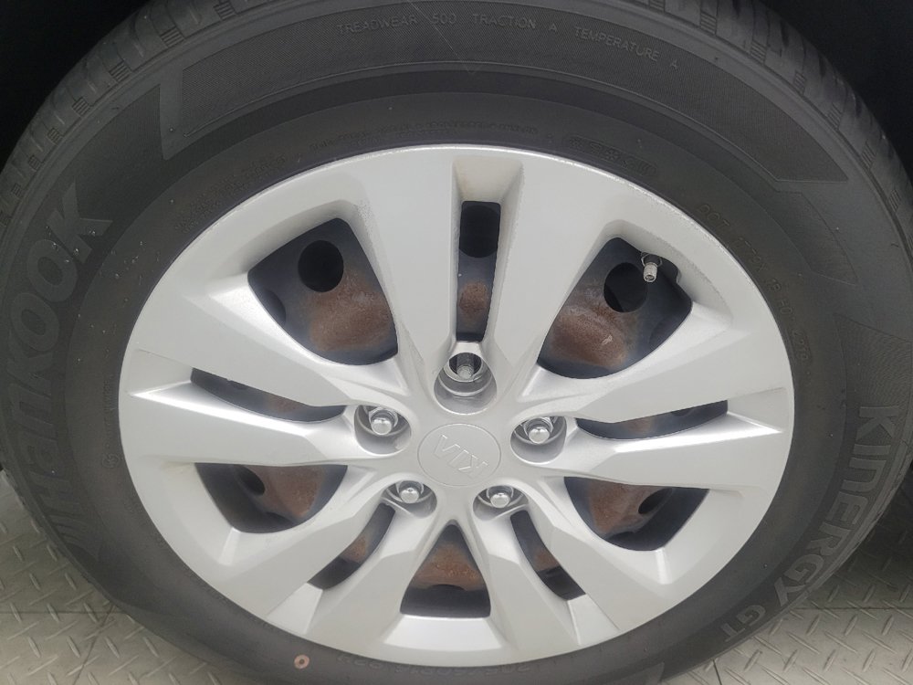 Used 2020 Kia Soul LX FWD image 31