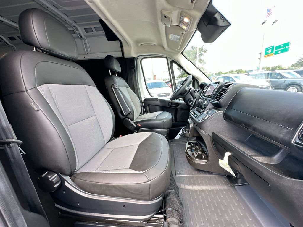 Used 2025 RAM ProMaster 2500 w/ Convenience Group FWD image 26