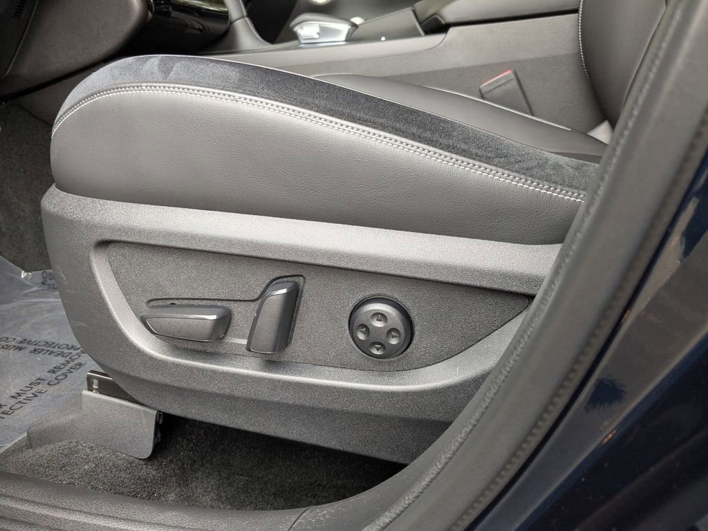 Used 2024 INFINITI QX50 Sport image 13
