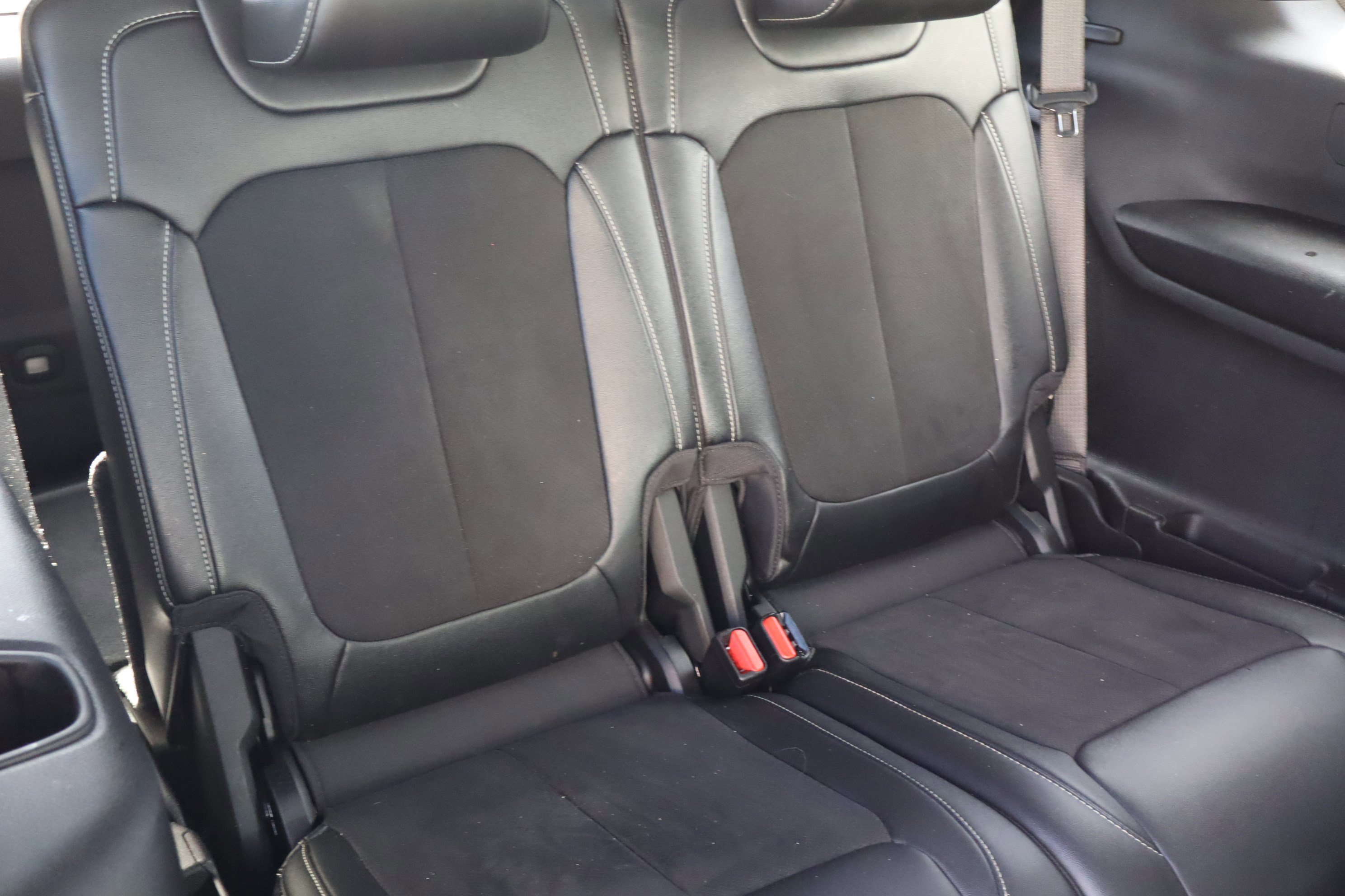 Used 2024 Jeep Grand Cherokee L Altitude image 38