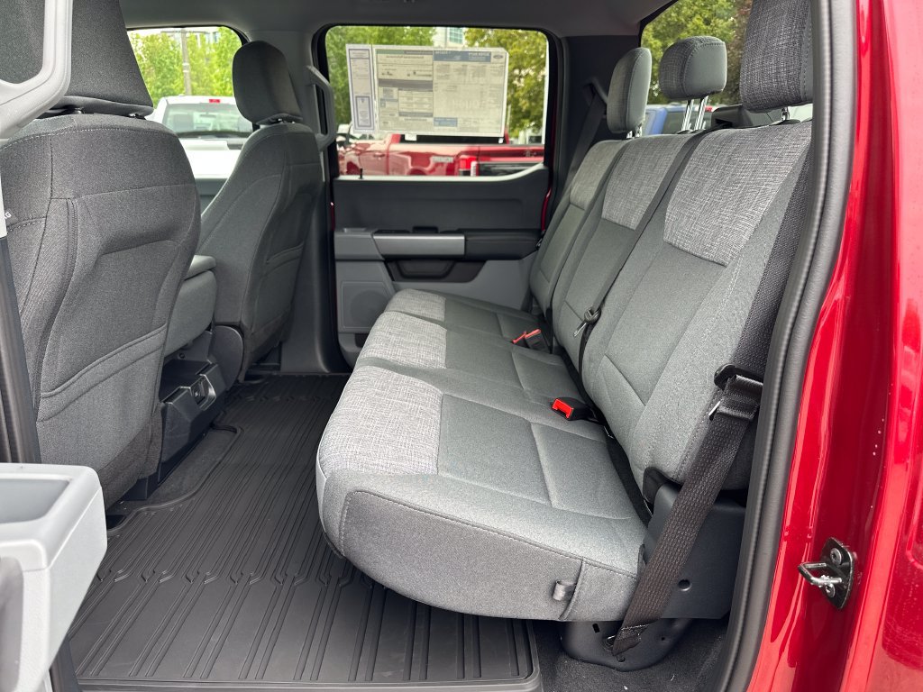 New 2026 Ford F250 4x4 Crew Cab Super Duty image 17