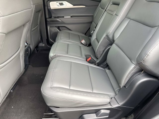 New 2026 Ford Explorer Active w/ Active Comfort Package RWD image 17