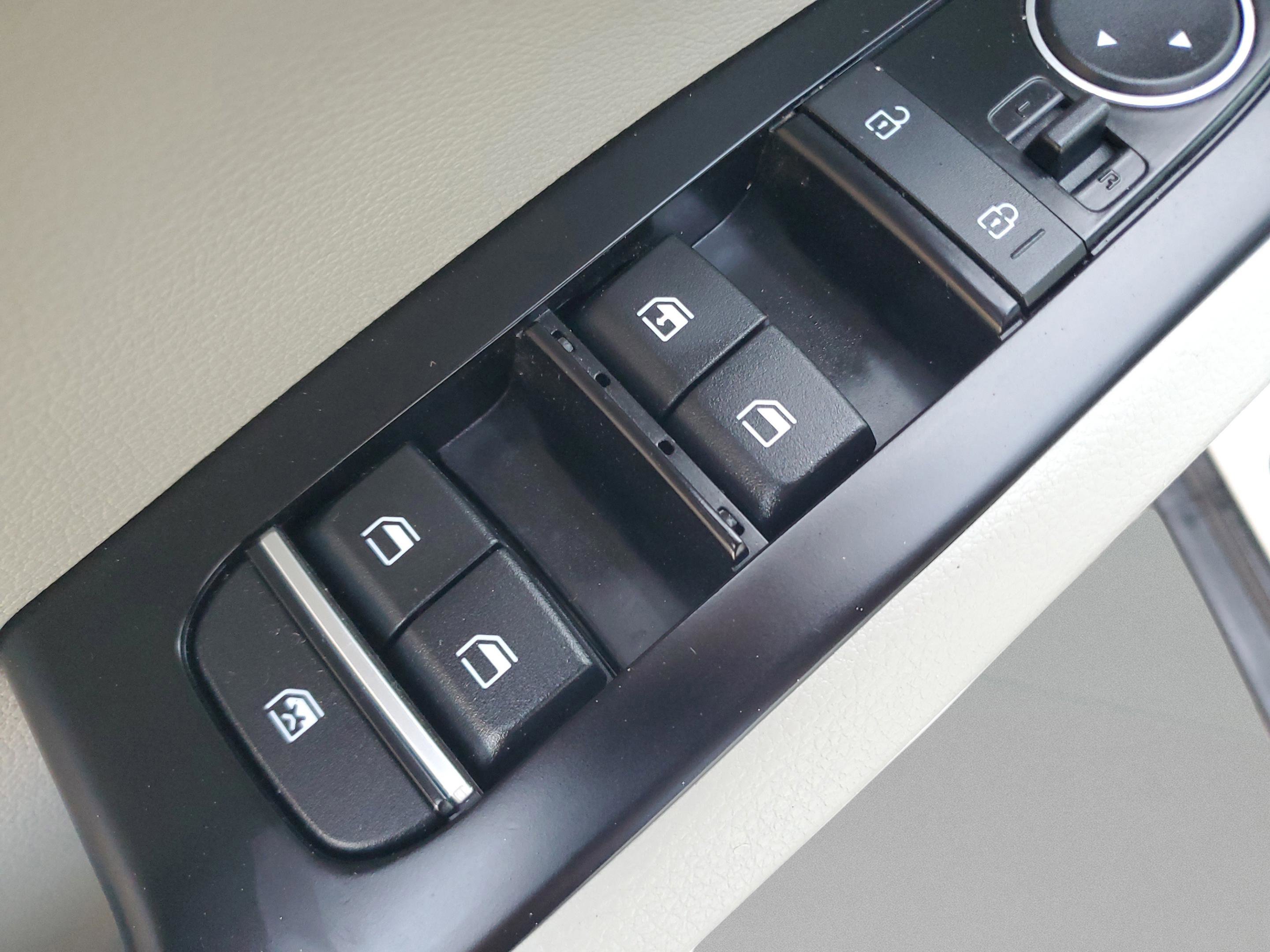 Certified 2023 Kia Soul EX image 18