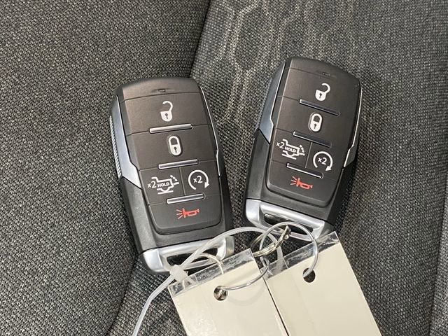 New 2026 RAM 1500 4x4 Crew Cab image 31