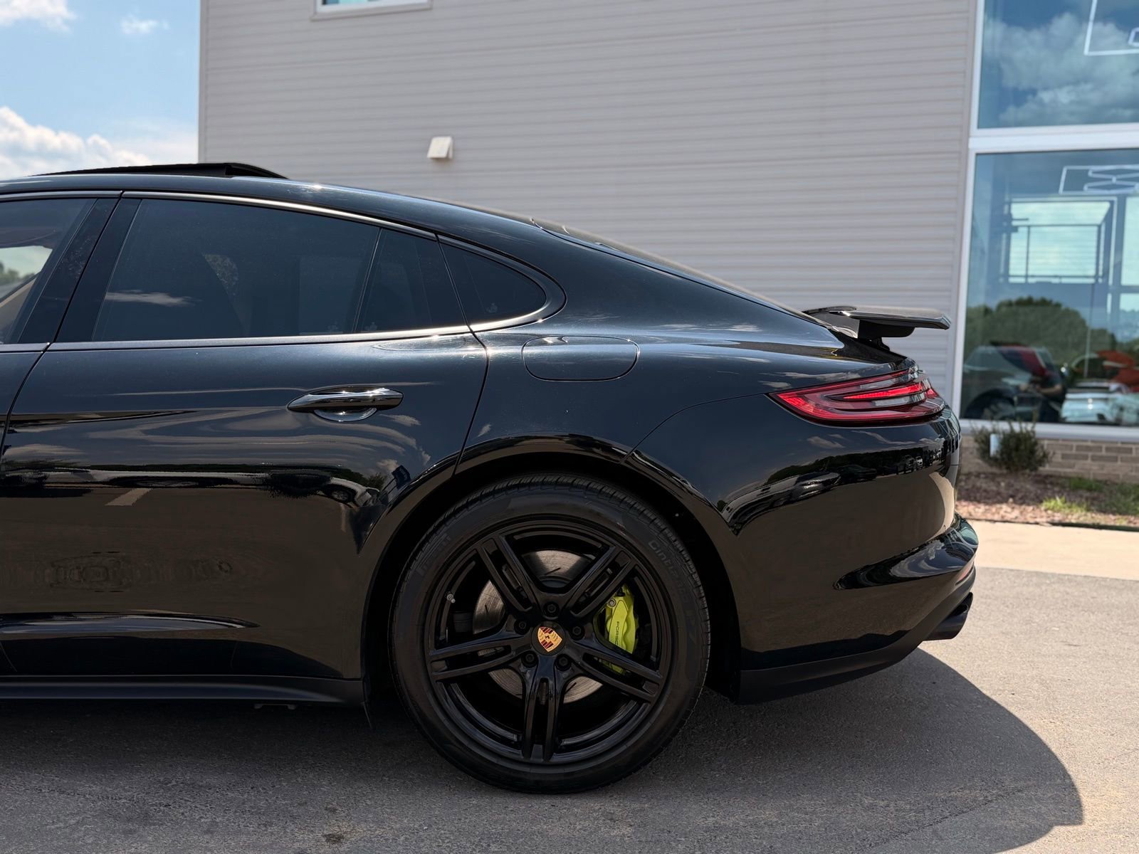 Used 2018 Porsche Panamera 4 AWD/4WD image 18