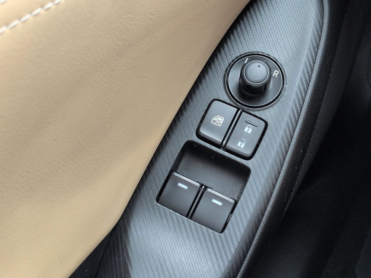 Used 2016 MAZDA MX-5 Miata Grand Touring RWD image 21