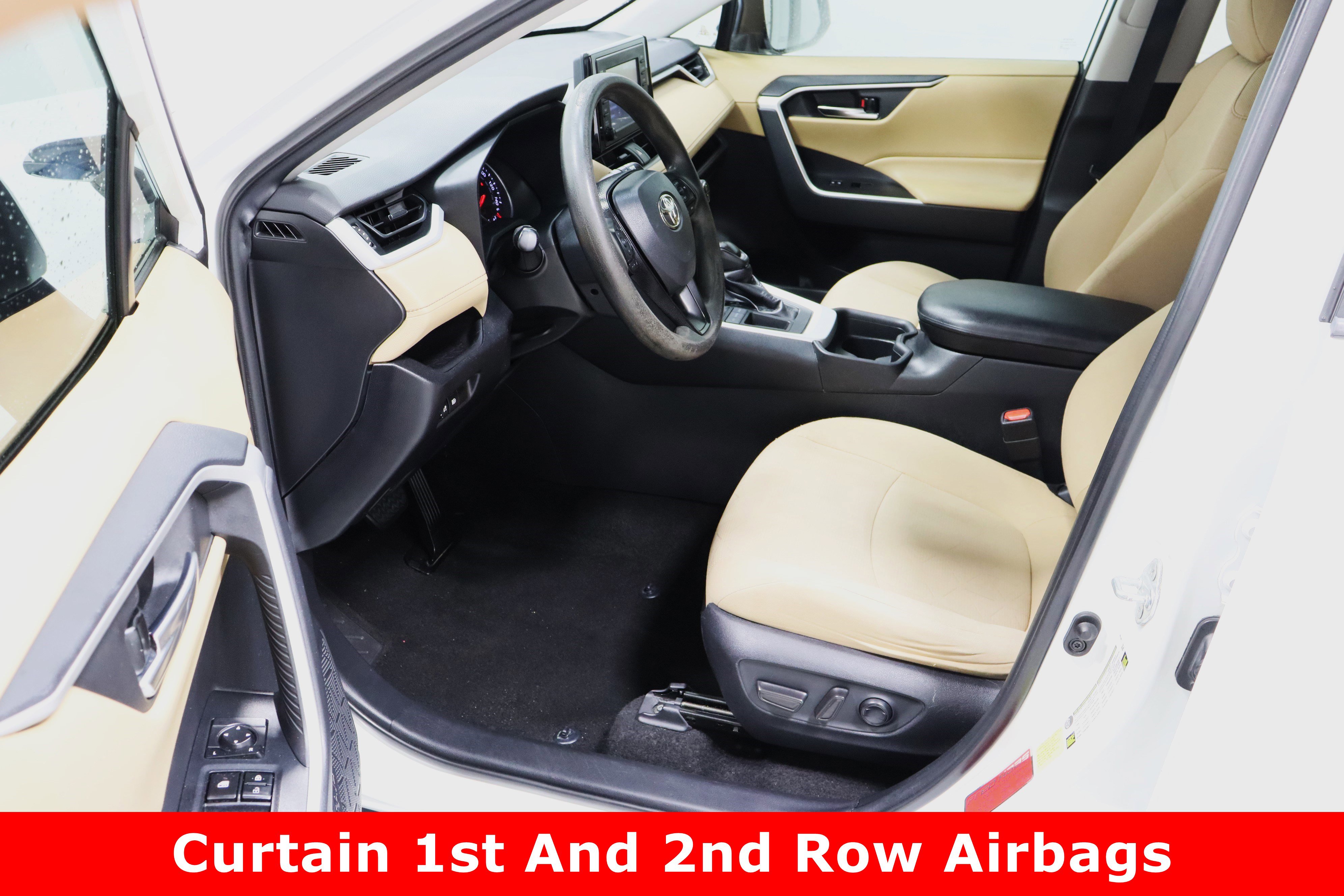 Used 2021 Toyota RAV4 XLE image 14