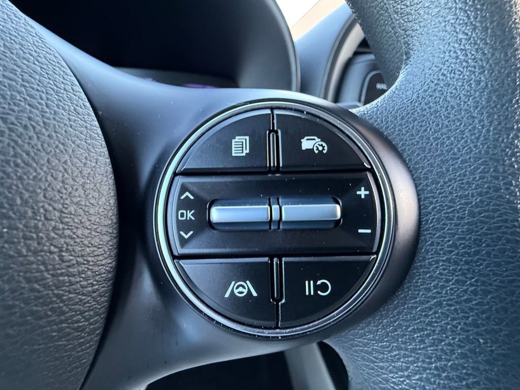 Used 2025 Kia Soul LX w/ LX Technology Package image 24
