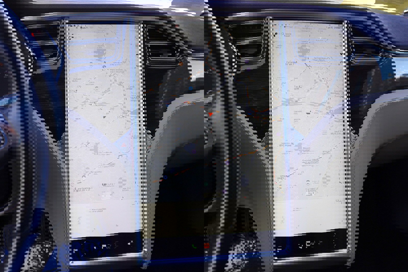 Used 2015 Tesla Model S 70D image 31