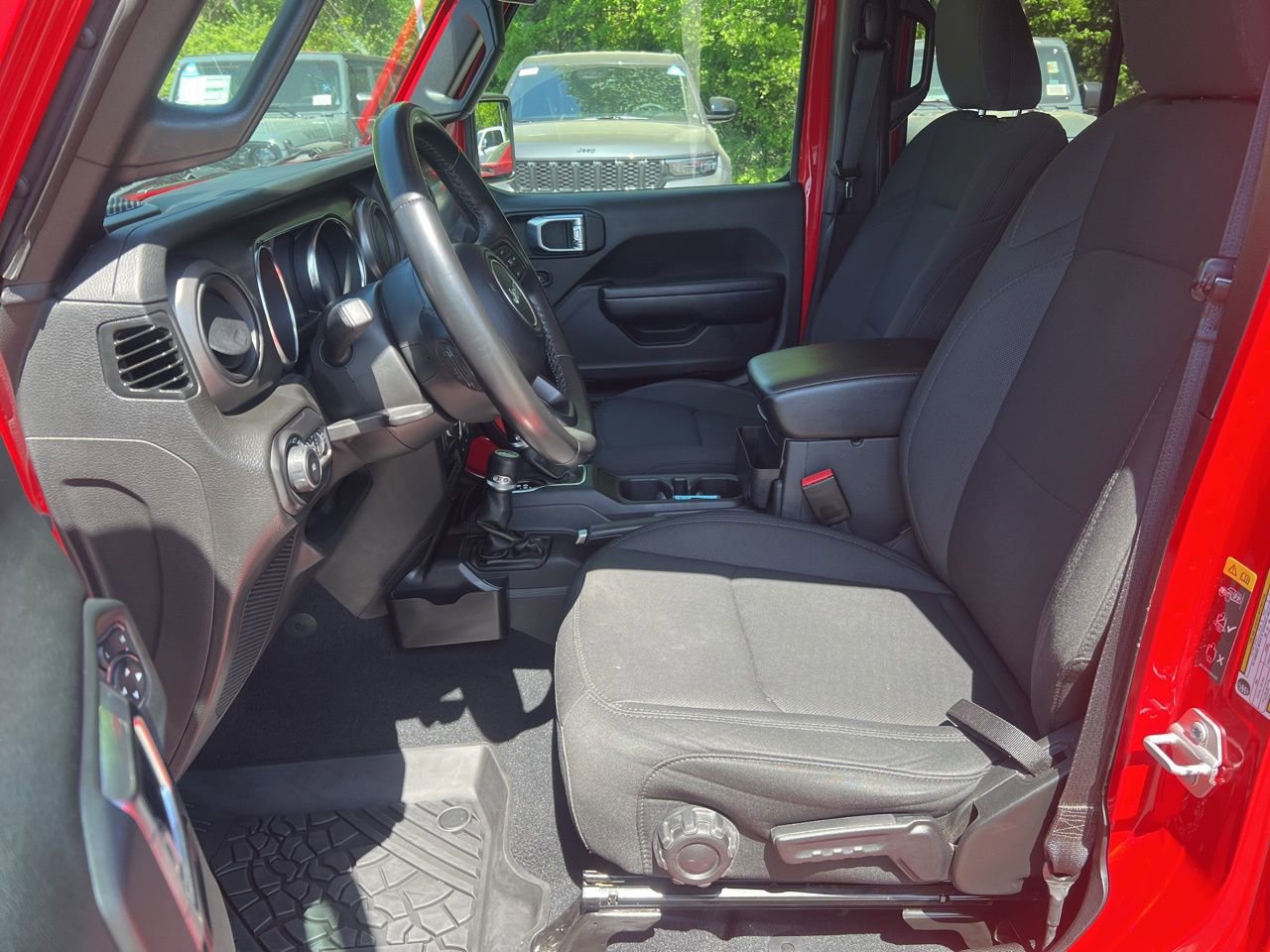 Used 2022 Jeep Wrangler Unlimited Sport AWD/4WD image 16