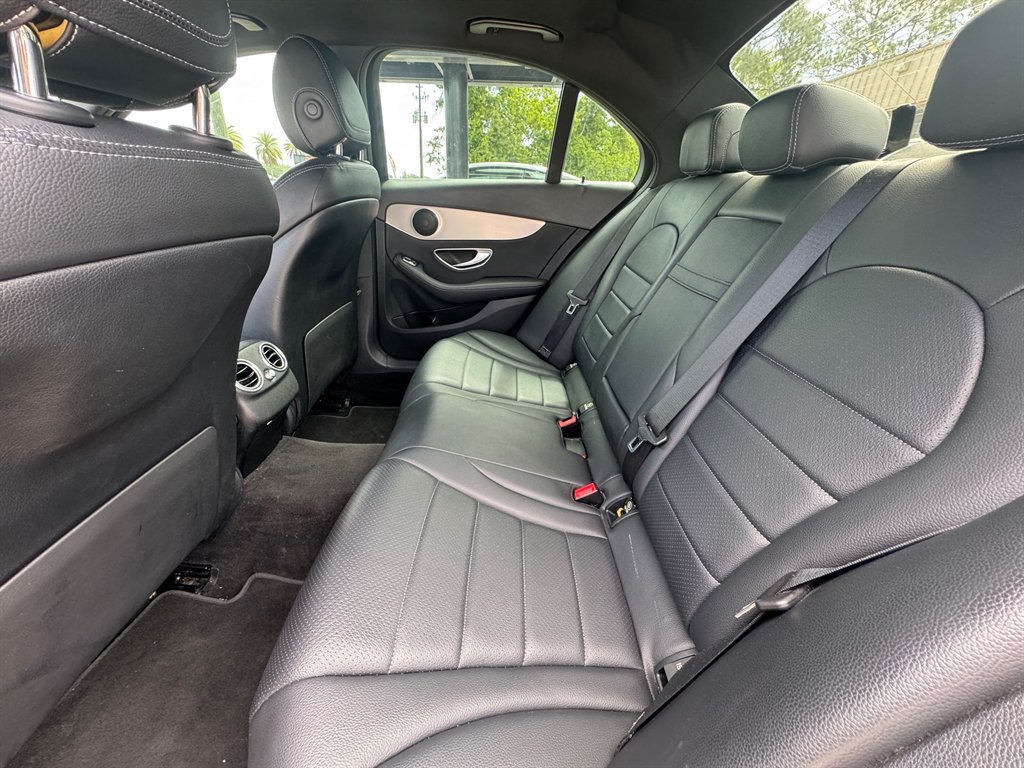 Used 2019 Mercedes-Benz C 300 Sedan image 12