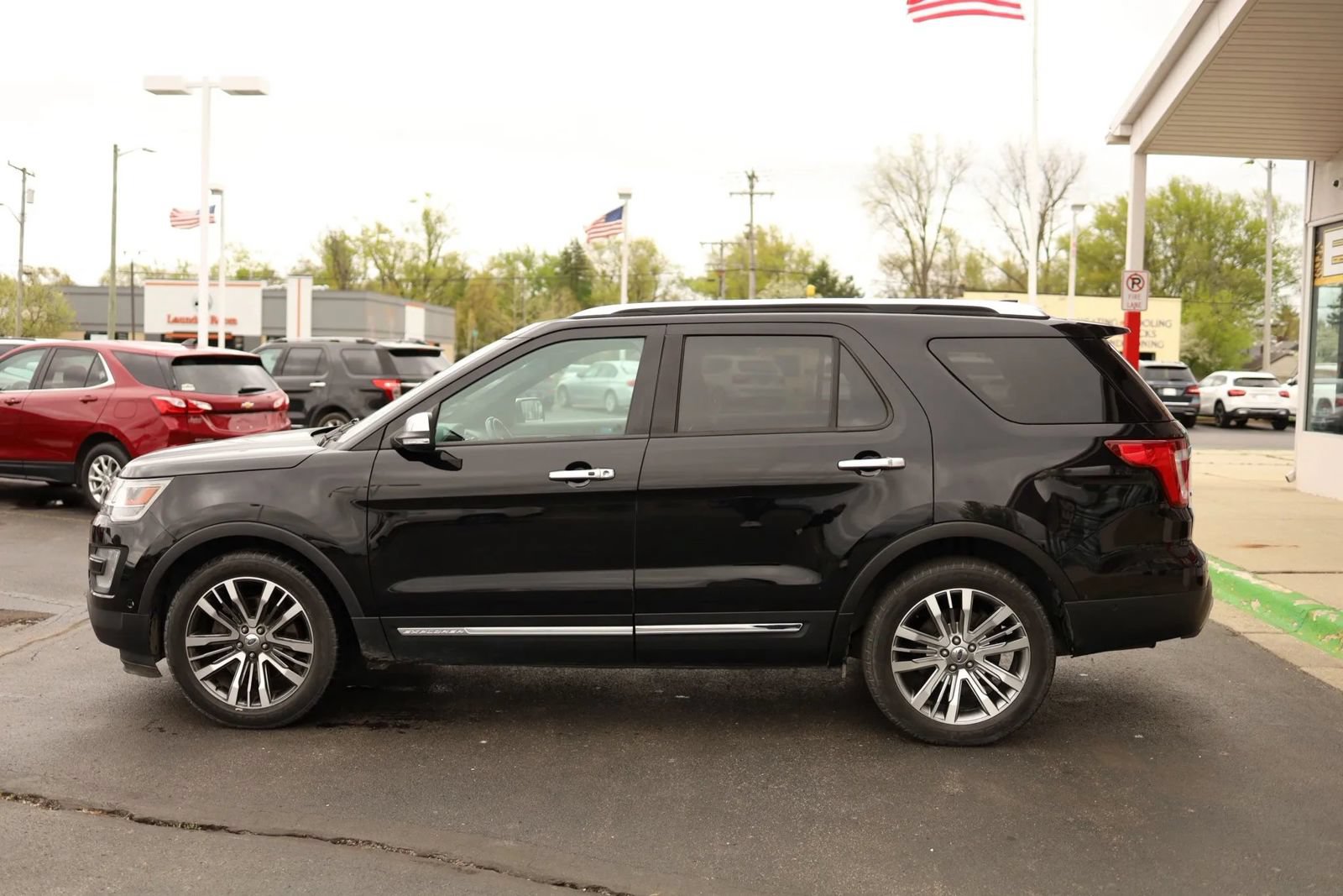 Used 2016 Ford Explorer Platinum AWD/4WD image 8