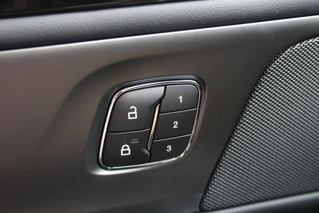 New 2026 Lincoln Nautilus Reserve AWD/4WD image 4
