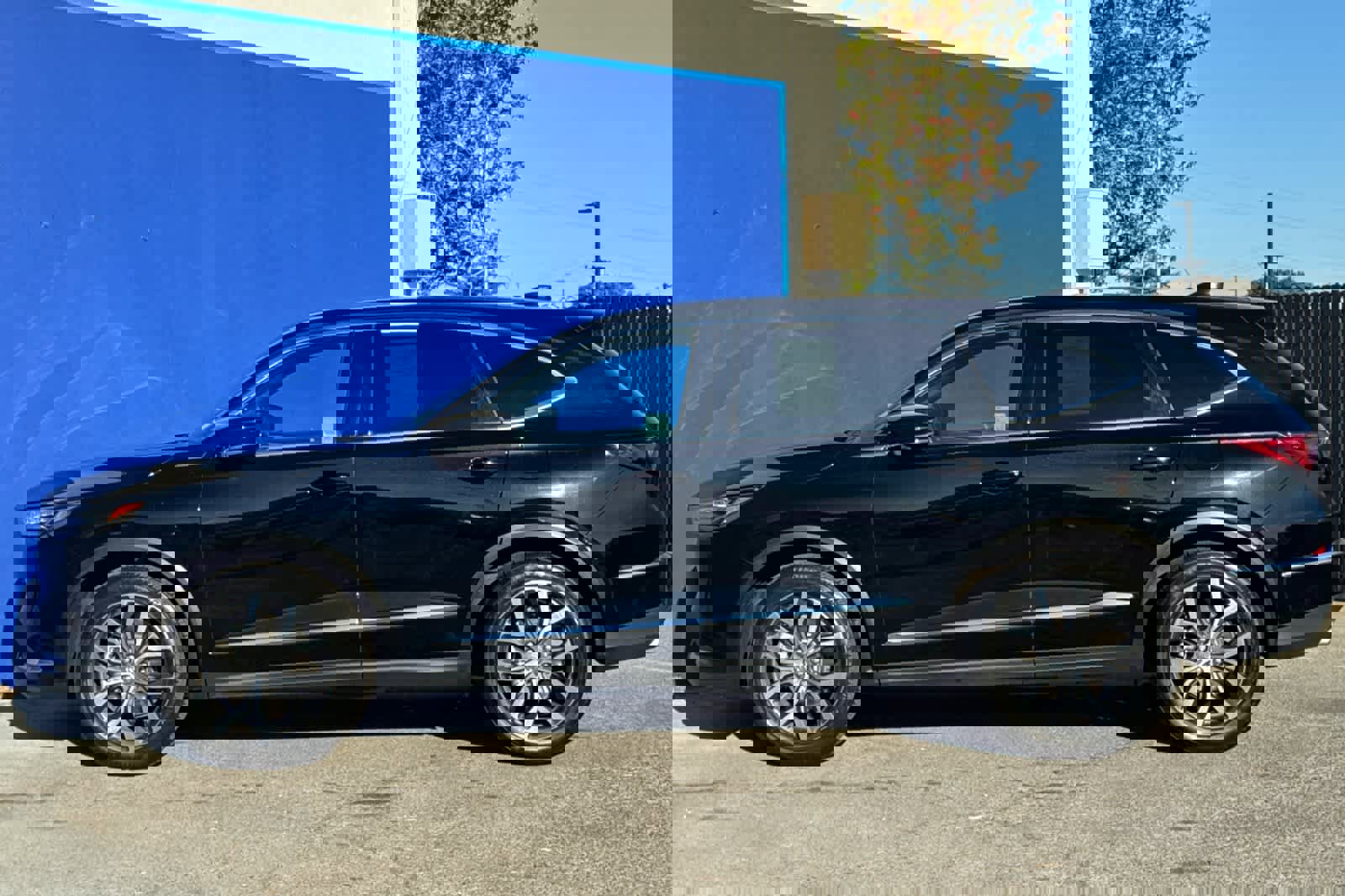 Used 2023 Acura MDX SH-AWD w/ Technology Package image 6