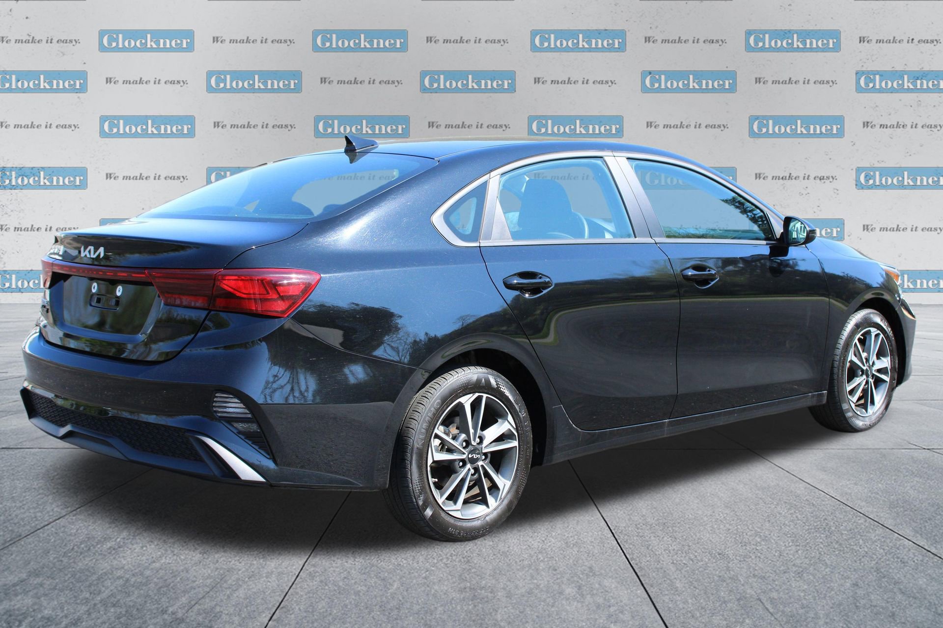 Used 2024 Kia Forte LXS image 6