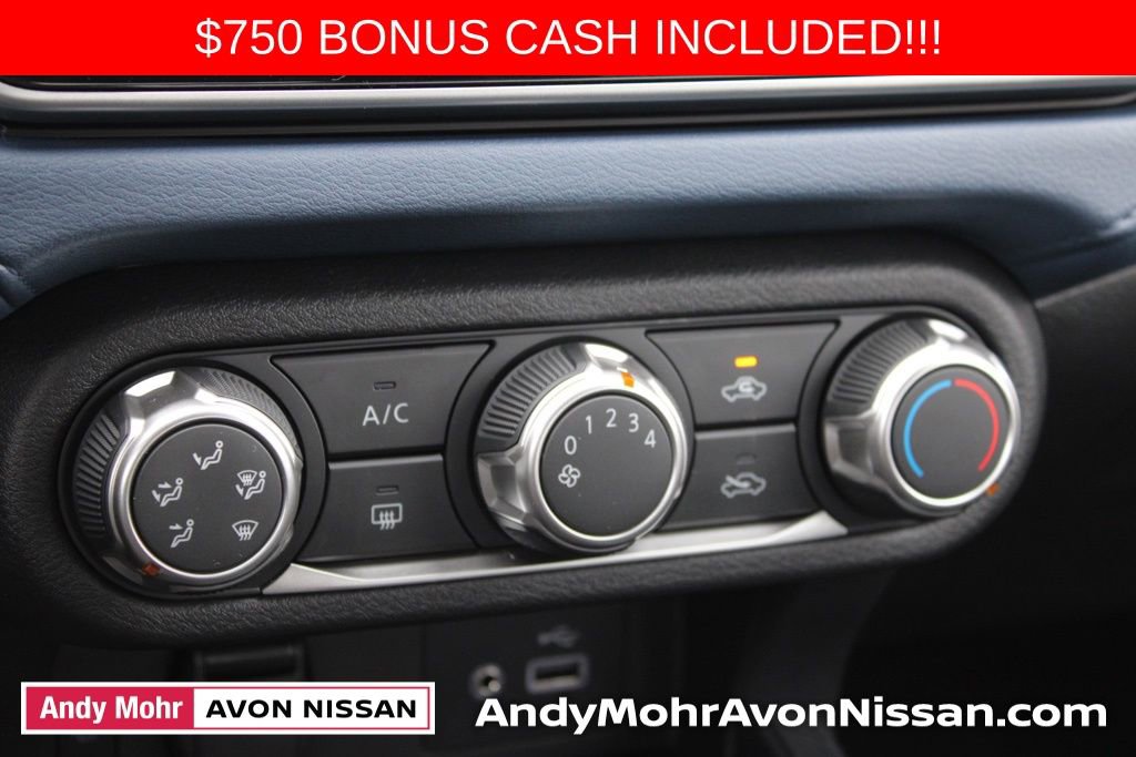 New 2025 Nissan Versa SV w/ Trunk Package image 22