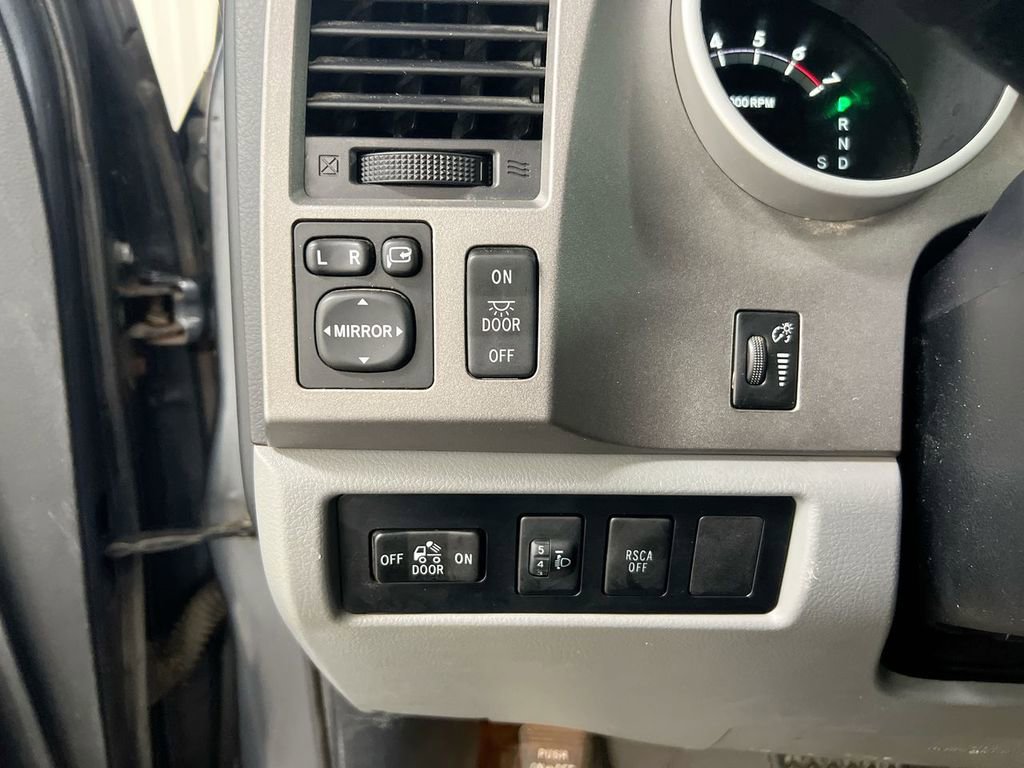 Used 2010 Toyota Tundra Limited AWD/4WD image 17
