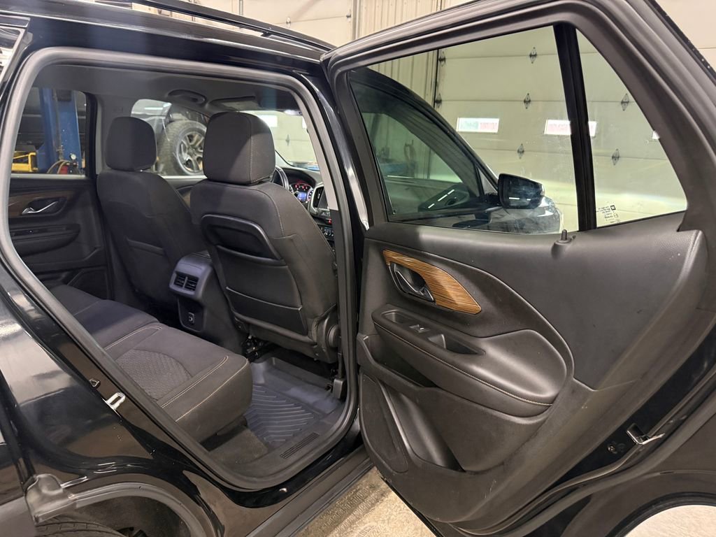 Used 2019 GMC Terrain SLE w/ Driver Convenience Package FWD image 30