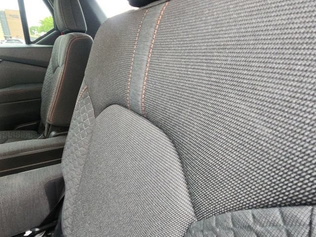Used 2025 Honda Pilot Sport image 18
