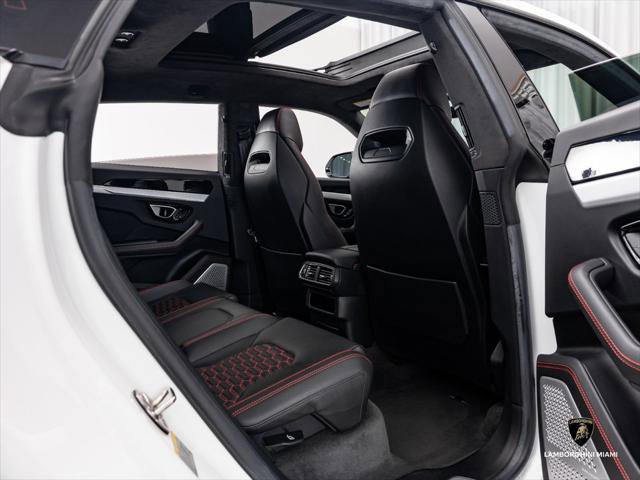 Used 2019 Lamborghini Urus AWD/4WD image 33