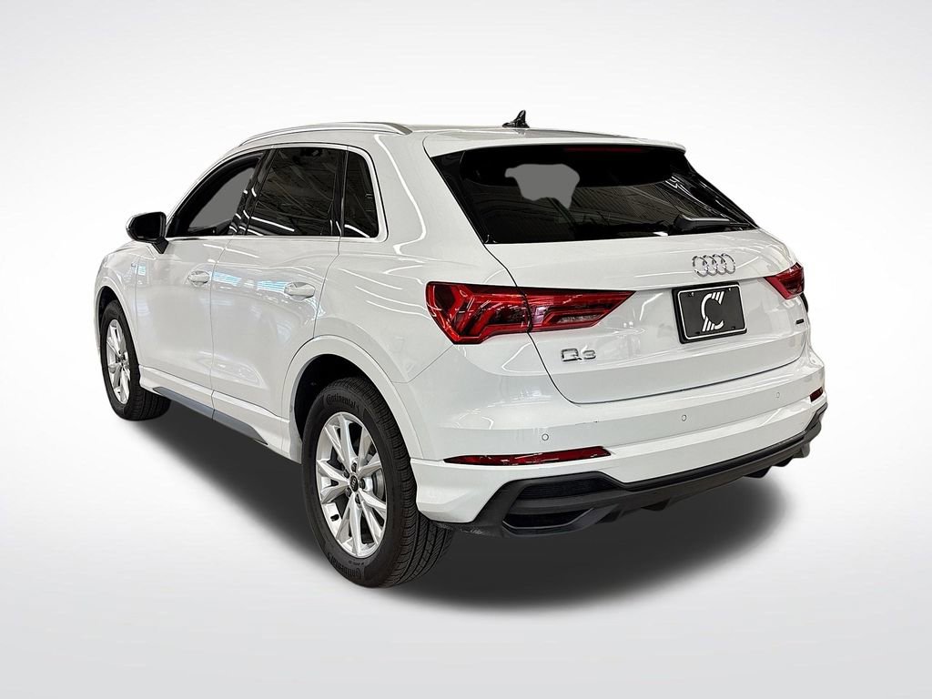 Used 2025 Audi Q3 2.0T Premium w/ Convenience Package image 3