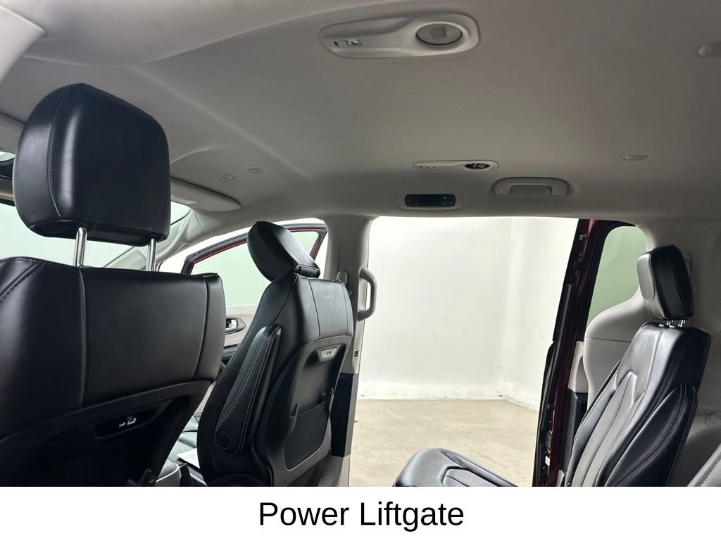 Used 2023 Chrysler Pacifica Touring-L AWD/4WD image 29