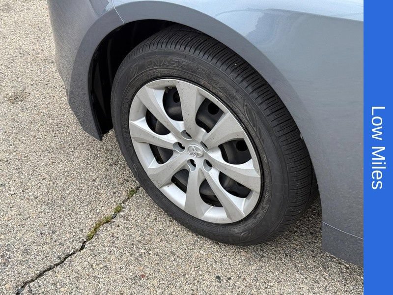 Used 2021 Toyota Corolla LE FWD image 10
