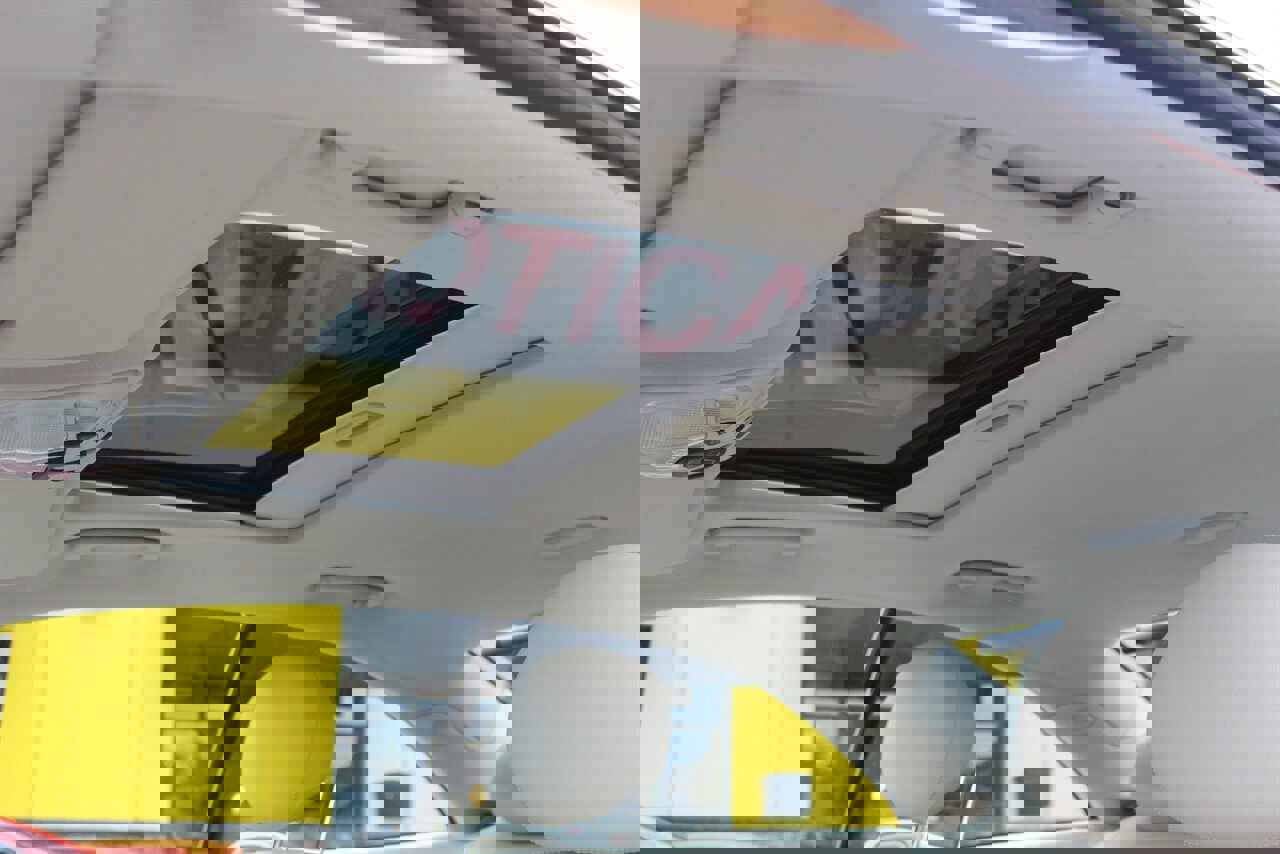 Used 2004 Mercedes-Benz CLK 320 Coupe image 16