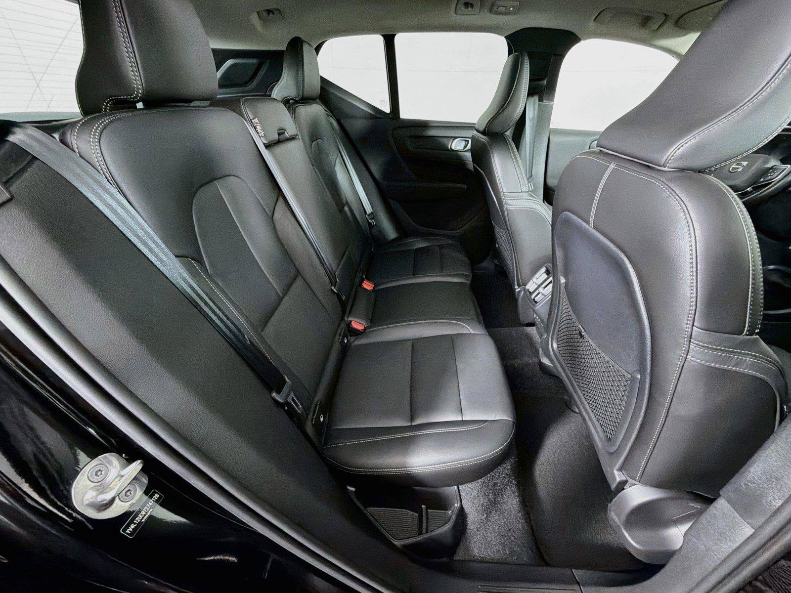 Used 2026 Volvo XC40 B5 Plus AWD/4WD image 30