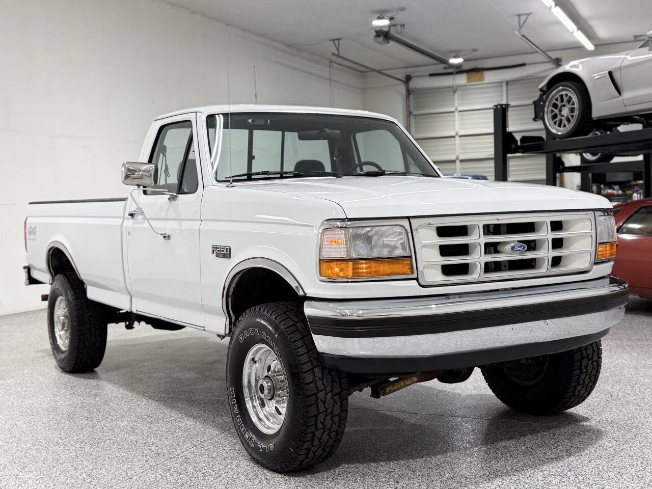 Used 1993 Ford F250 4x4 Regular Cab image 2