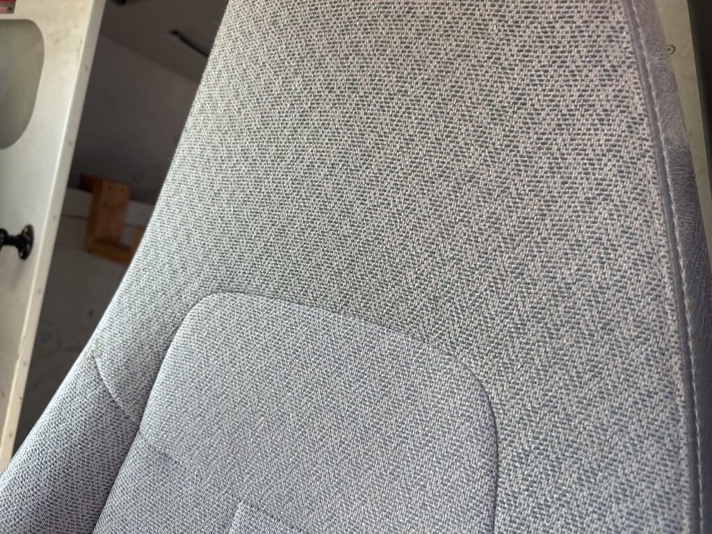 Used 2011 Chevrolet Express 3500 image 2