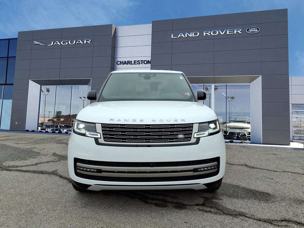 New 2025 Land Rover Range Rover Long Wheelbase SE image 8