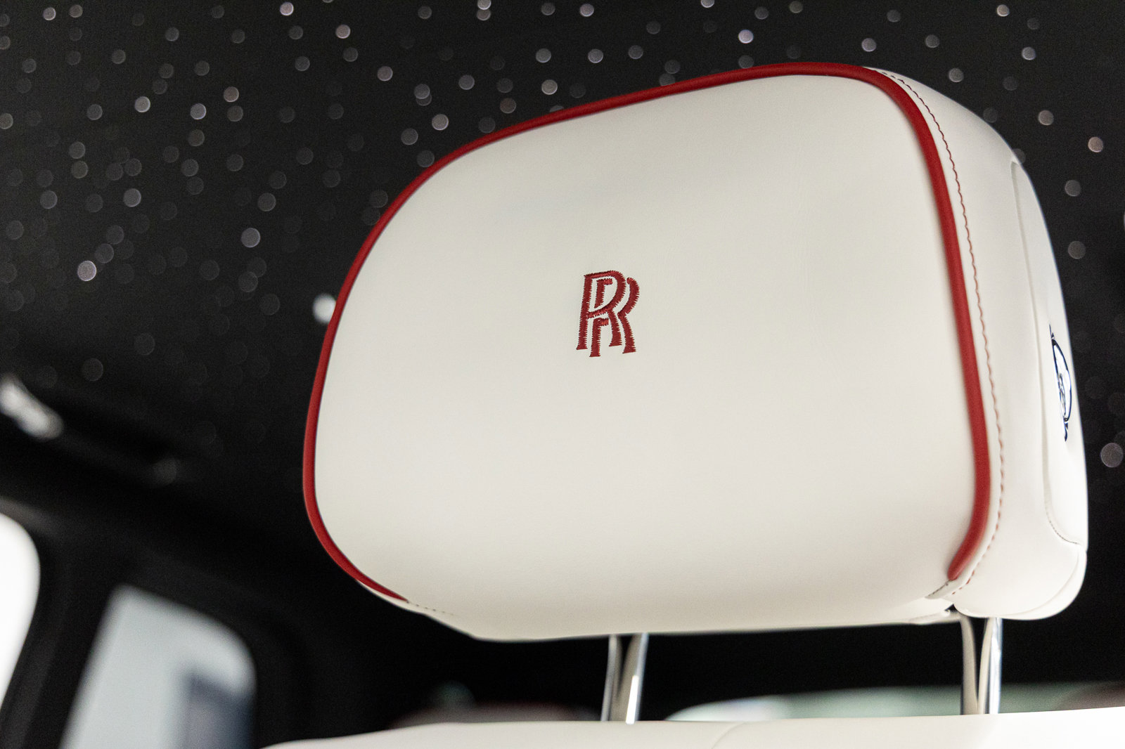 New 2026 Rolls-Royce Cullinan Black Badge image 47