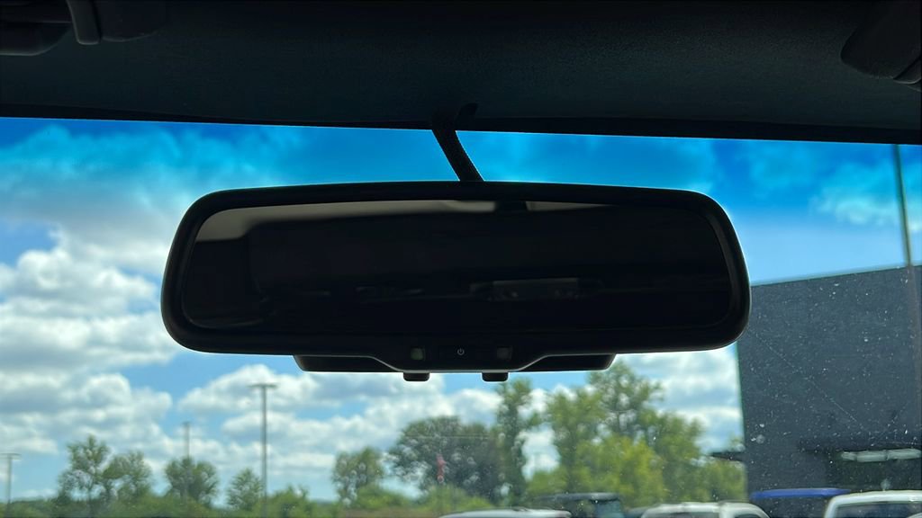 Used 2017 Jeep Wrangler Unlimited Sahara AWD/4WD image 19